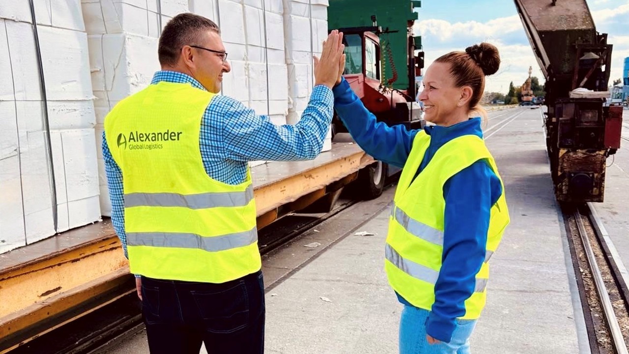 AGL Web Brings Digital Pulp Tracking to the Port of Szczecin 